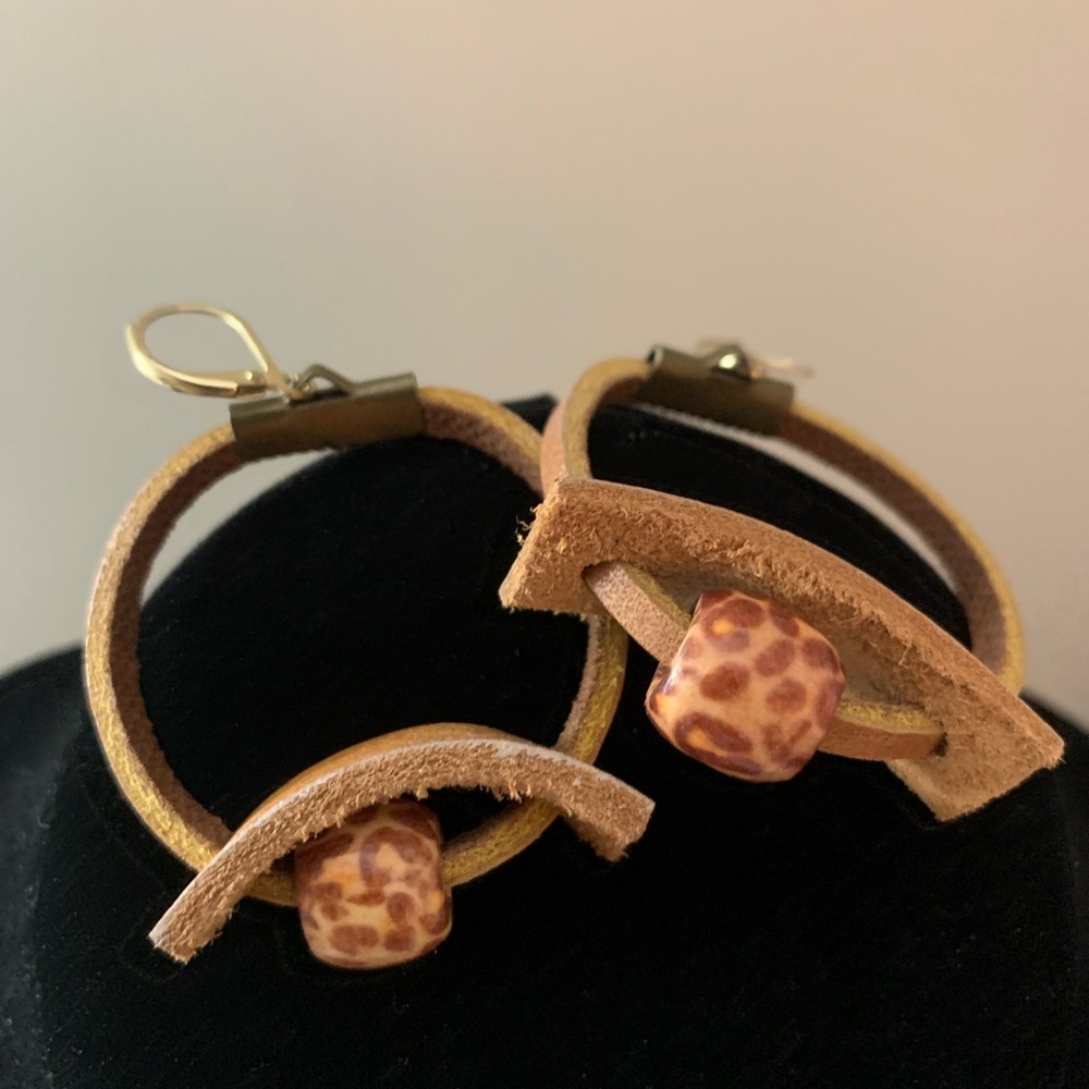 Leather Hoop Earrings with Leopard Bead - Tan